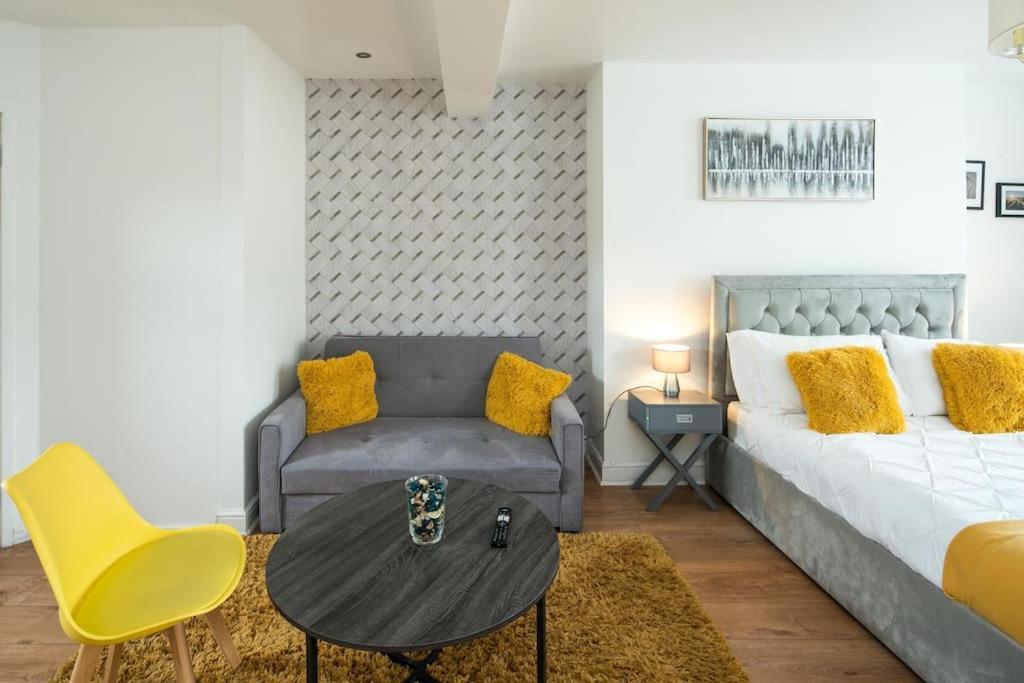 Spacious Studio For Up To 4! Sofa Bed London Exterior foto
