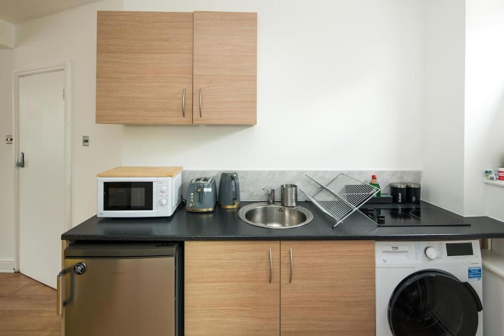 Spacious Studio For Up To 4! Sofa Bed London Exterior foto