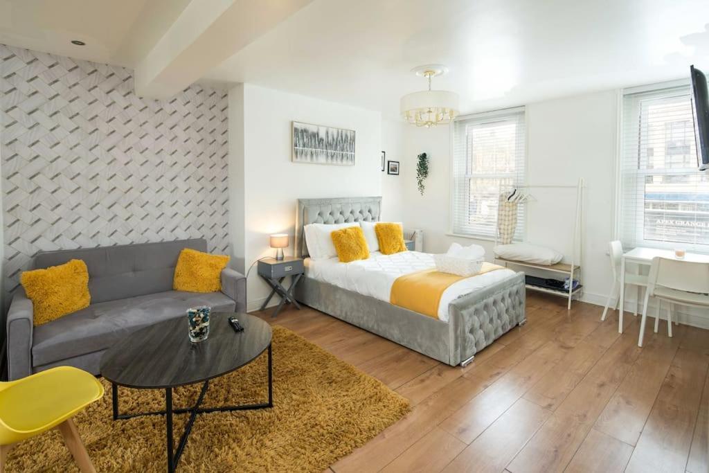 Spacious Studio For Up To 4! Sofa Bed London Exterior foto