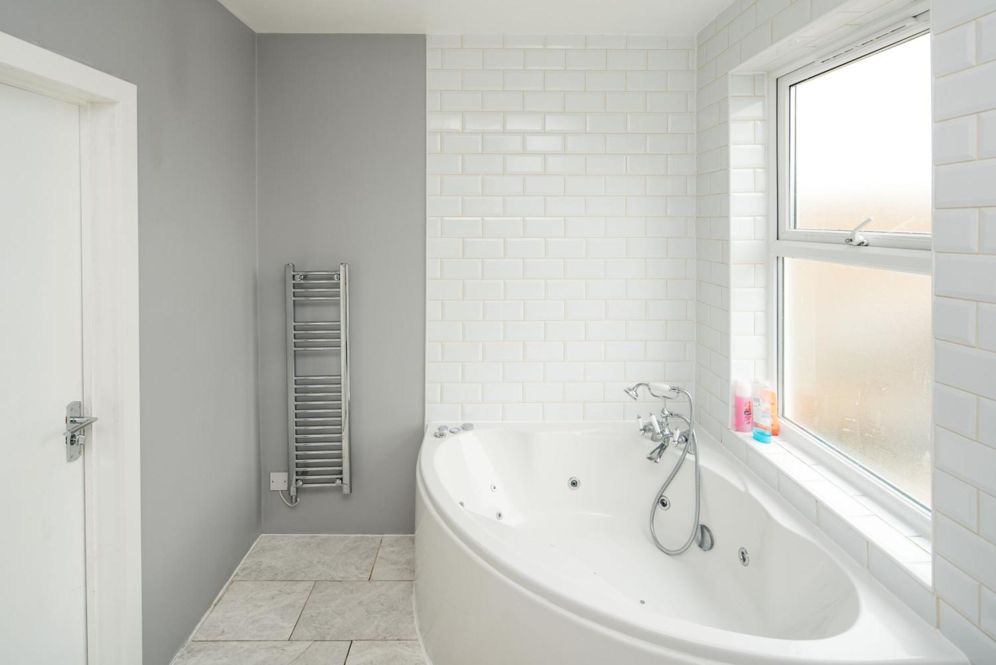 Spacious Studio For Up To 4! Sofa Bed London Exterior foto